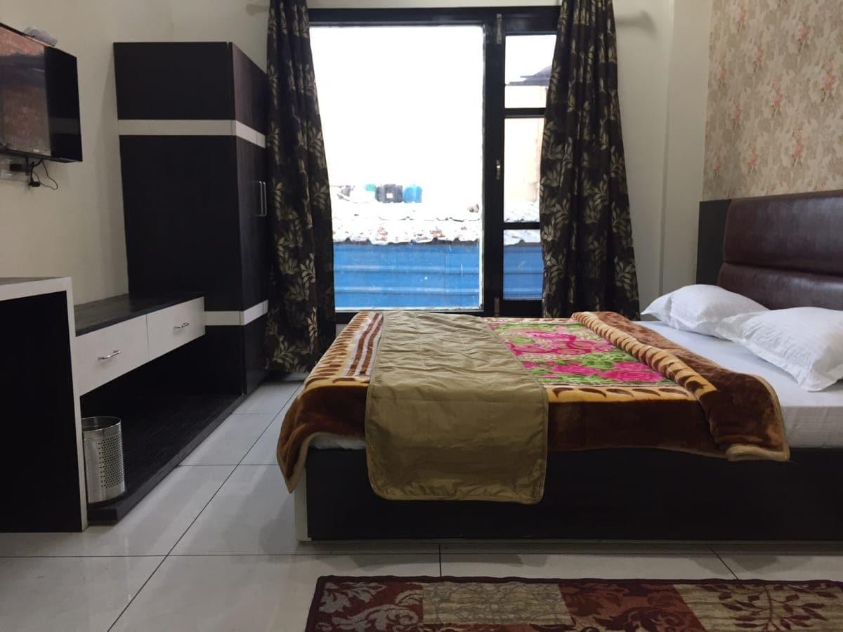 Oyo 30415 Hotel White City Anandpur  Exteriör bild
