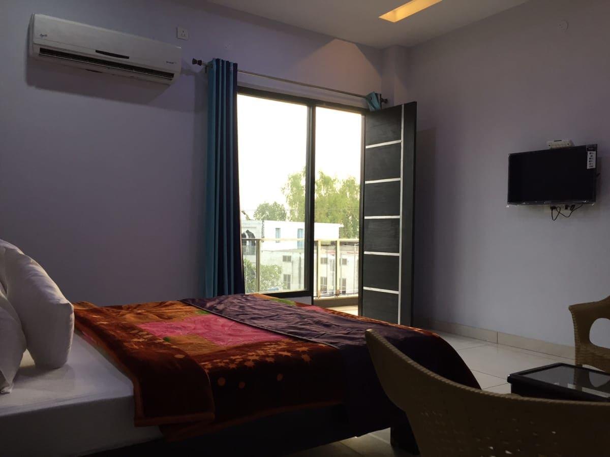 Oyo 30415 Hotel White City Anandpur  Exteriör bild
